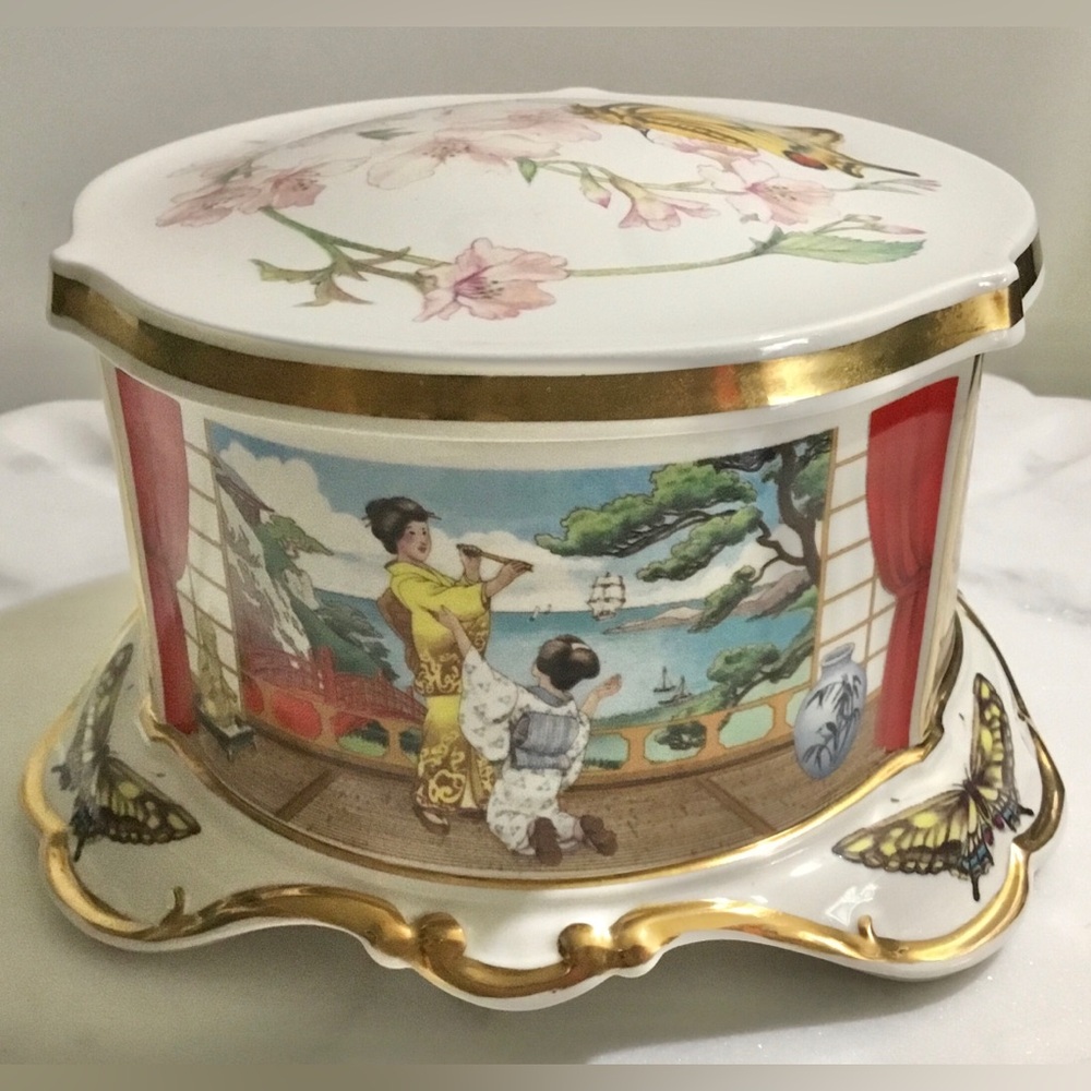 Vintage 24K Gold Gilt Madame Butterfly Music Box